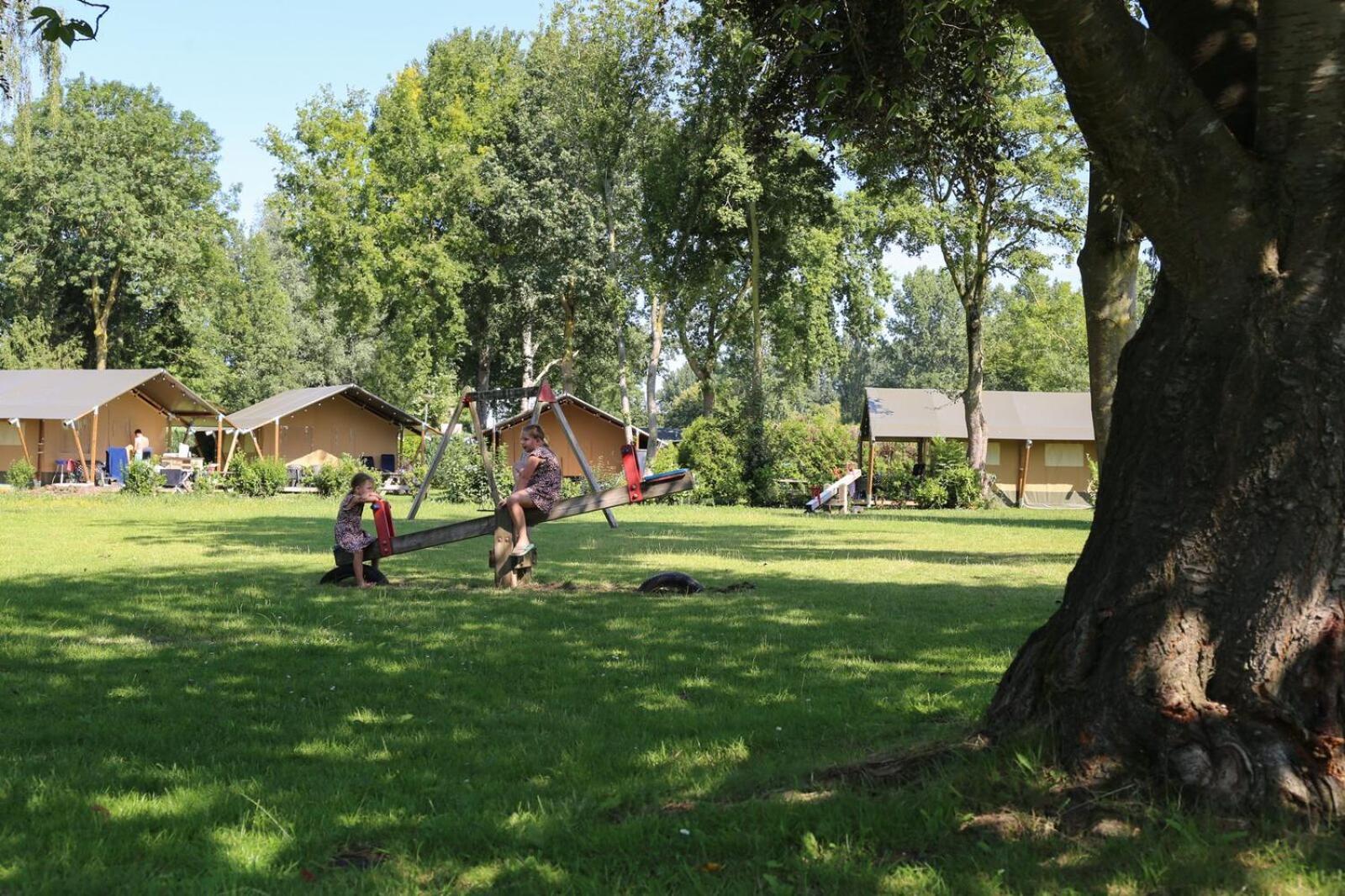 Recreatiepark En Jachthaven De Scherpenhof Terwolde Eksteriør bilde